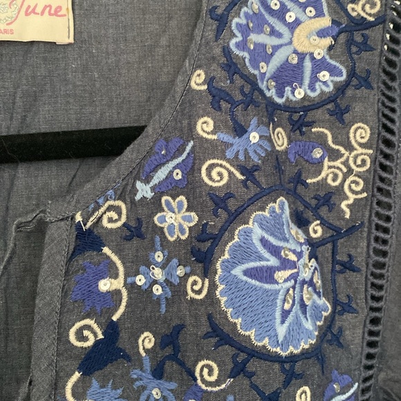 Miss June paris Stunning embroidery blouse - Picture 3 of 6